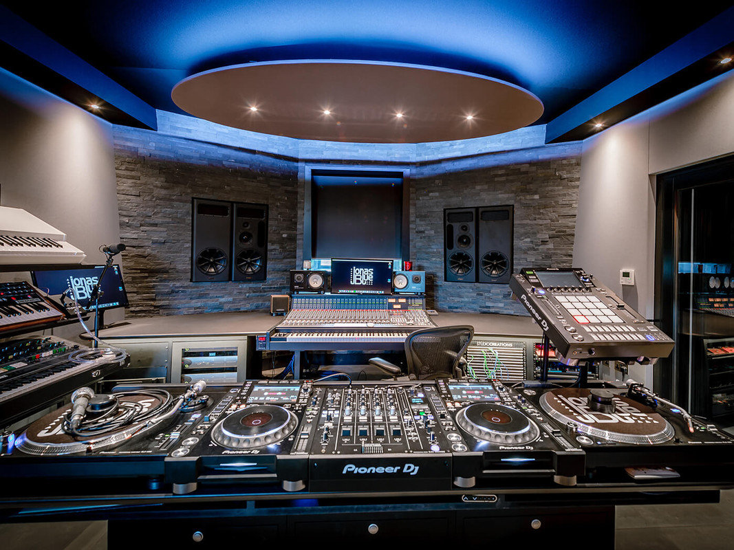 Jonas Blue Studio