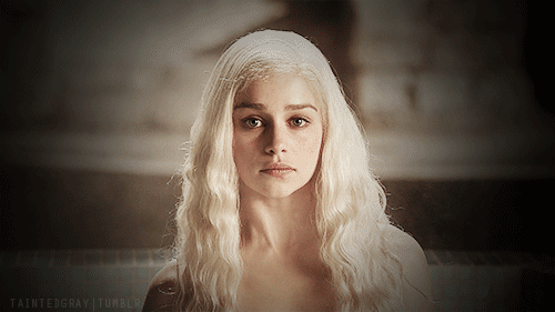 Daenerys-Hot-Bath
