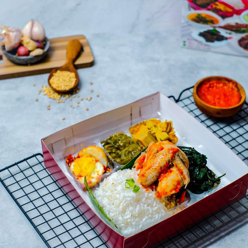 Nasi Kotak + Ayam Pop