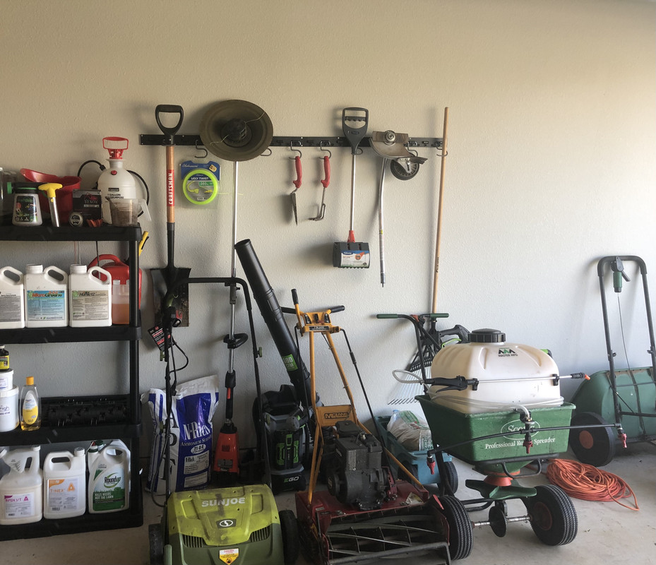 A1DD2C27-5280-43B6-89B5-00F621709F51