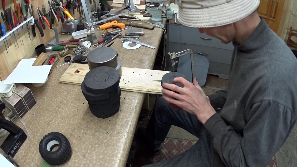 Пористая резина как вставка в колеса для тяжелого проекта[(00681