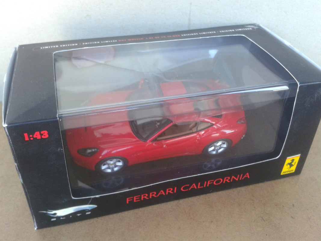 2009 Ferrari California (Hot Wheels Elite) (1)