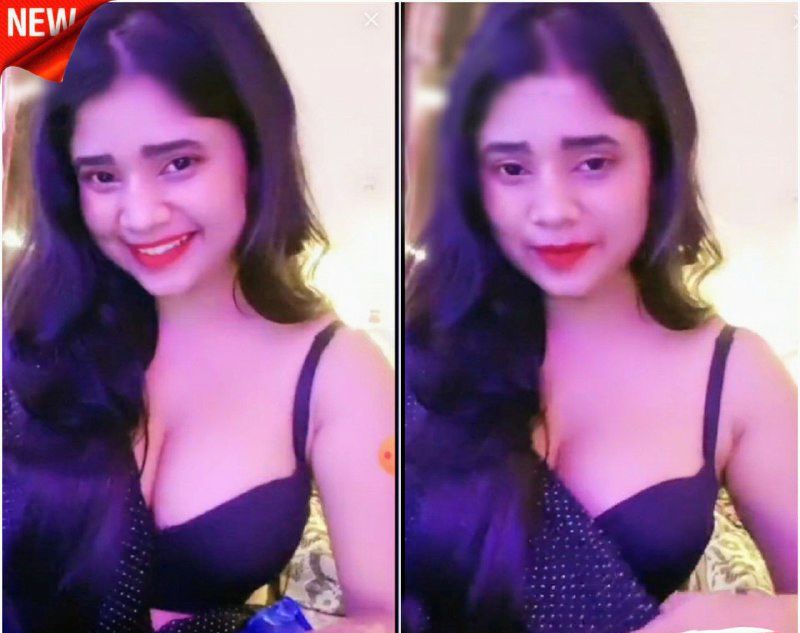 Horney indian girl boobs show live stripping