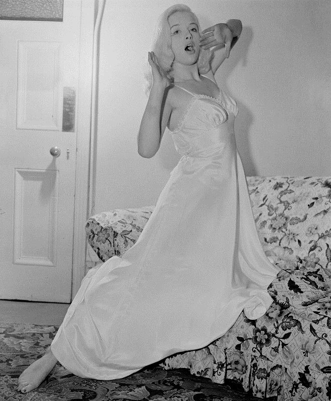 Diana_Dors_b90