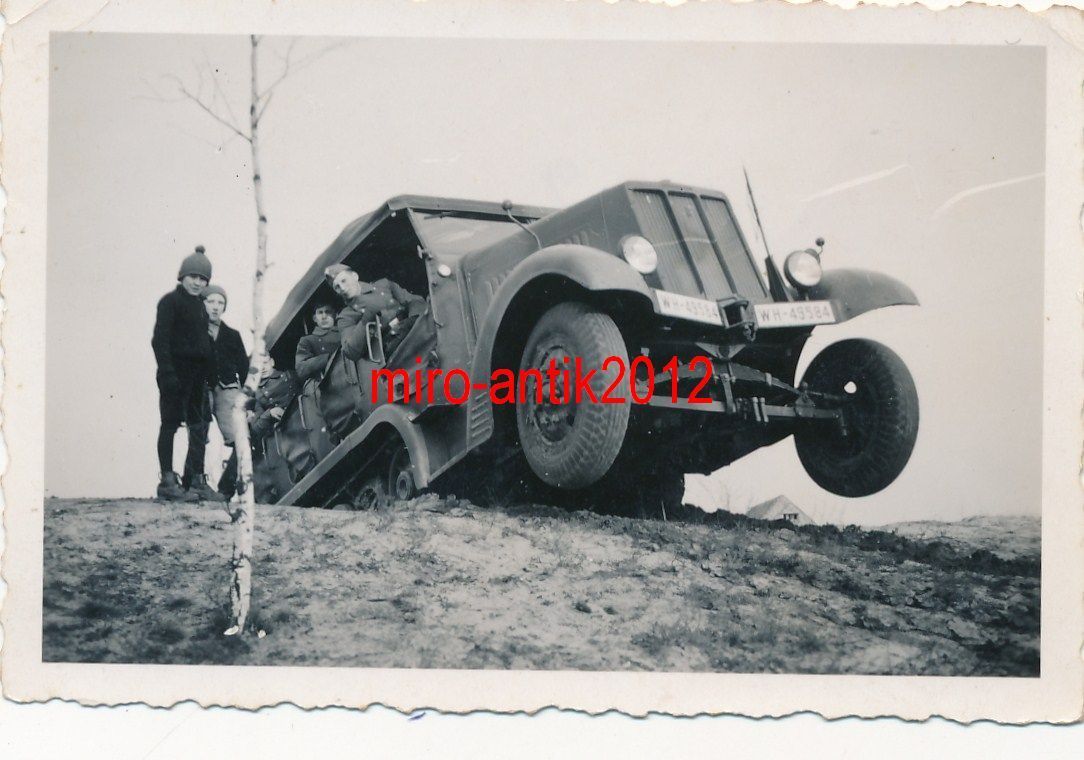 Foto, schweres Zugfahrzeug, Sd.Kfz. im Gelände,1