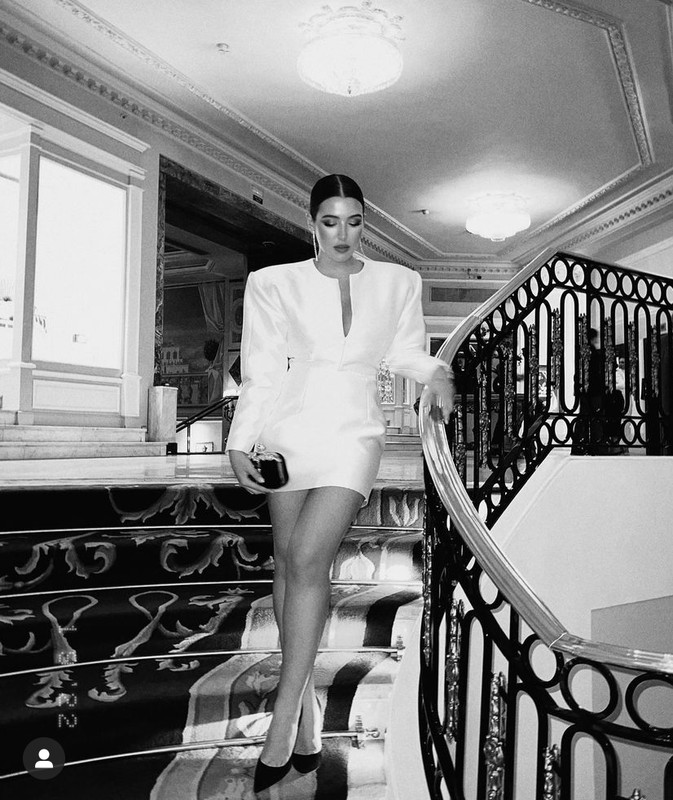 D8522F02-1B14-46D2-A065-70049E4EB308