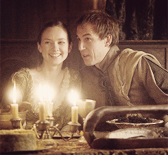 tumblr-mntu0kz1-QT1qmtifjo4-r1-250.gif