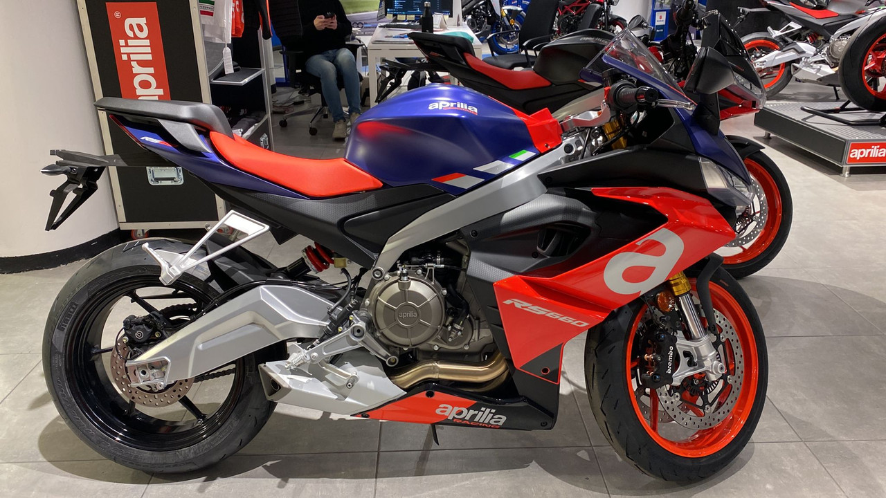 9B88496E-A995-40A5-A155-04CCE8838BE5