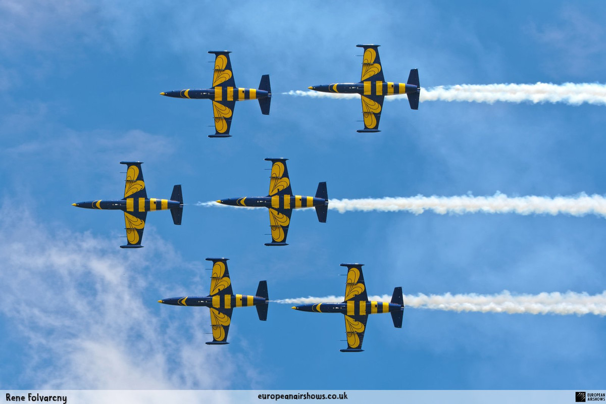 Baltic Bees Jet Team — L-39C Albatros in blue/yellow livery