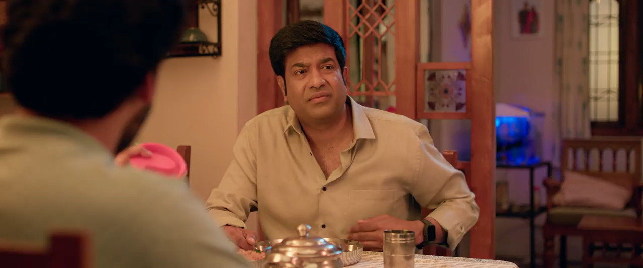Aa Okkati Adakku 2024 WebRip [Hindi + Telugu] 480p 720p ESub Screenshot