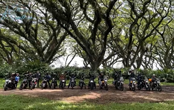 Darius dan rombangan saat touring dari Banyuwangi ke Bali.