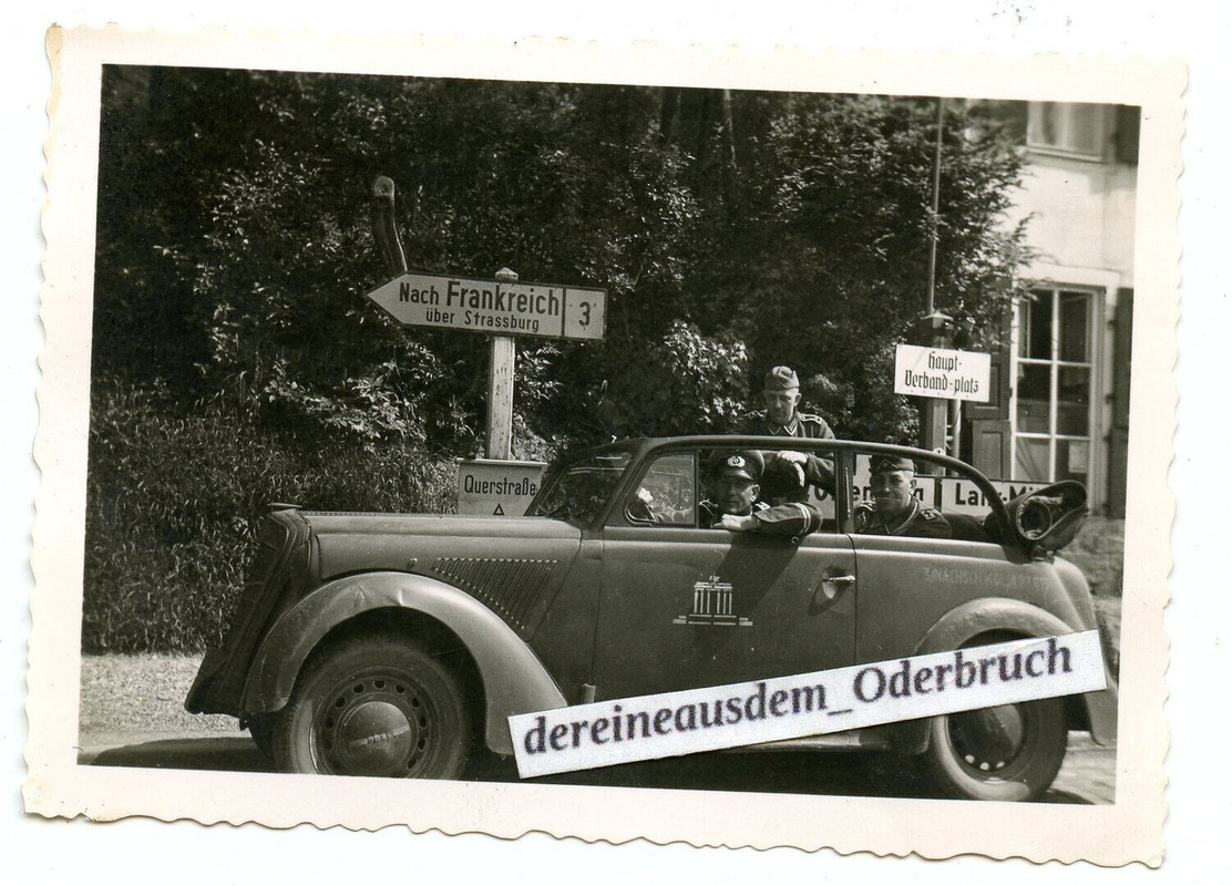 Foto WH France Kübelwagen PKW Wappen Brandenburger