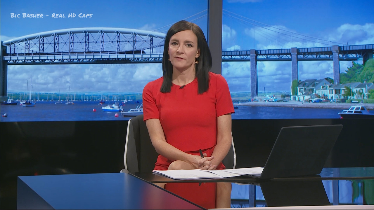 04.06 - 18.30.00 - ITV News and Weather. 06 04 2025 - 2 Round-up of t....ts_snapshot_12.03.040