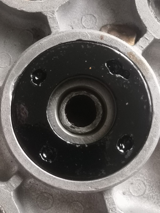 1 D   Avec bague filetée non serrée