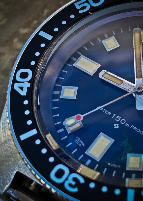 6105-800-dial-aged