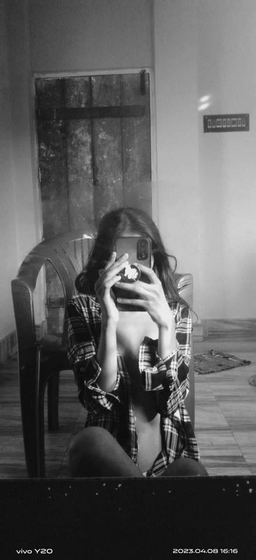 Slim-And-Sexy-Indian-College-Girl-Bw-Nud