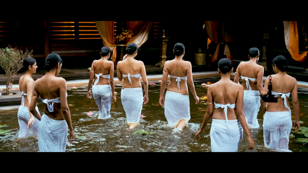 Ponnar Shankar 2011 Hot Song 4k.mp4_snapshot_01.08_[2020.12.12_00.08.46]