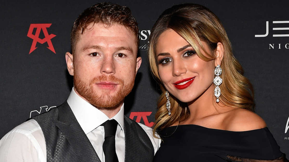 Canelo Álvarez se escapa con su esposa a Miami tras rumores de infidelidad