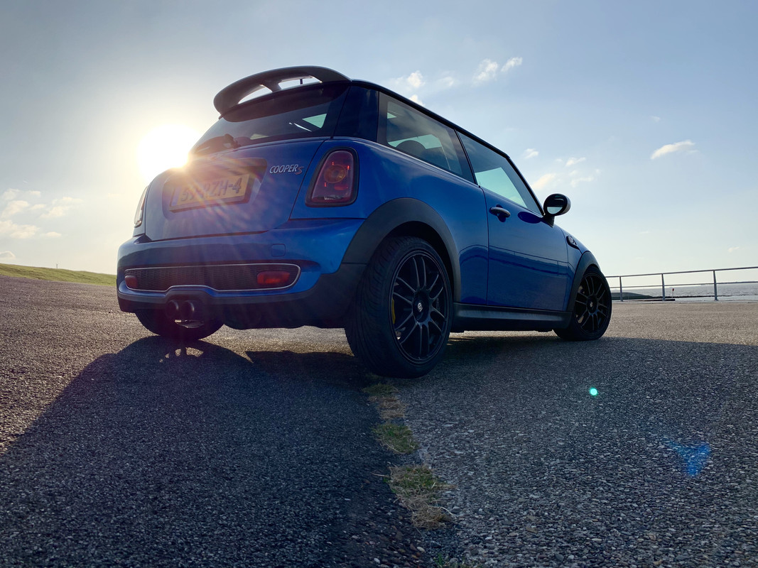 69129784-6B48-427C-A0D7-68D7A43ED1C2