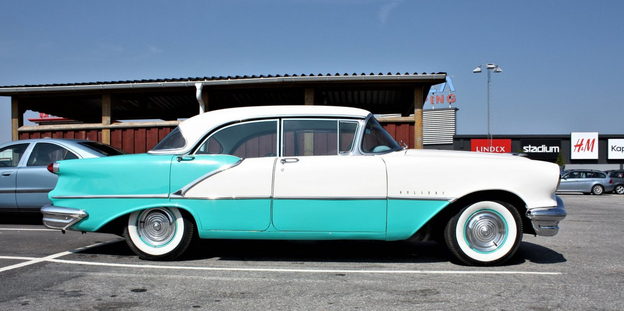 turquoise-oldsmobile.jpg