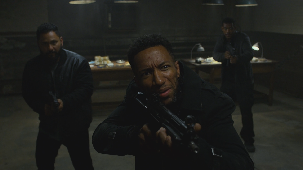 Marvels.Luke.Cage.2x01.Soul.Brother.ITA.ENG.1080p.WEBMux.DD5.1.x