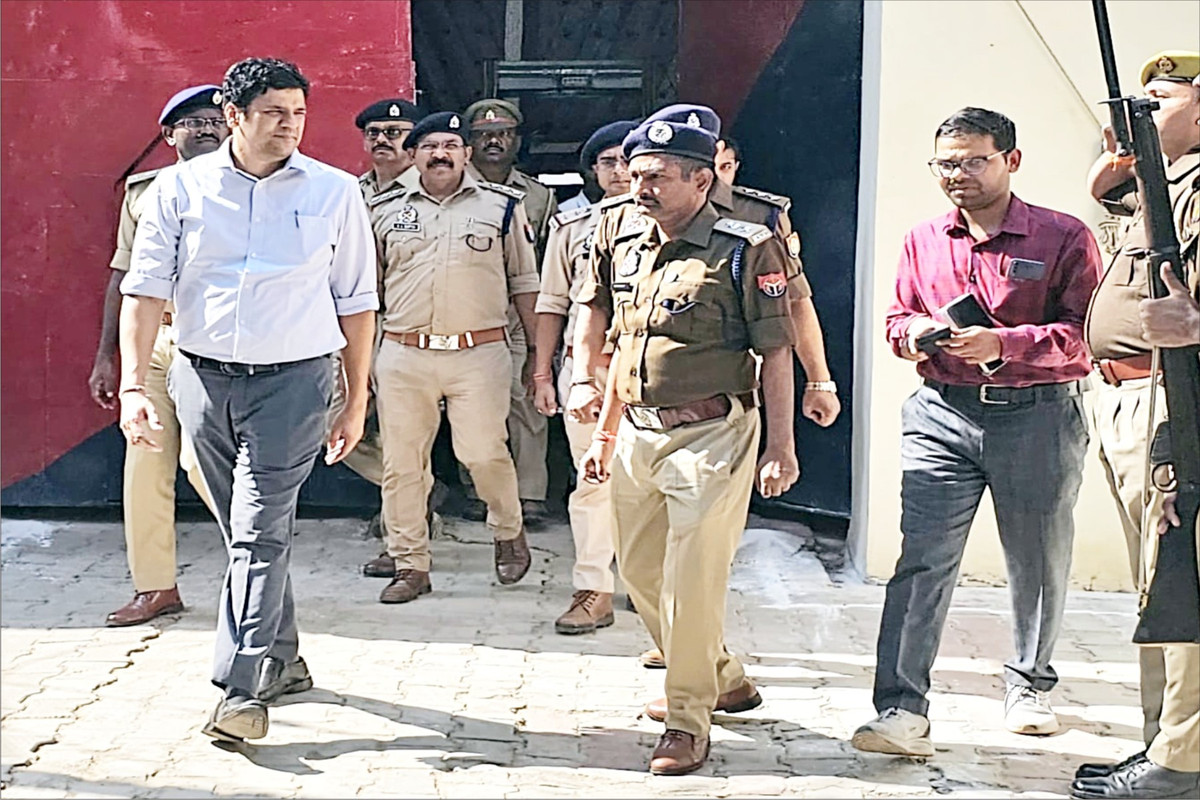  जिलाधिकारी एवं वरिष्ठ पुलिस अधीक्षक ने जिला कारागार का किया औचक निरीक्षण 