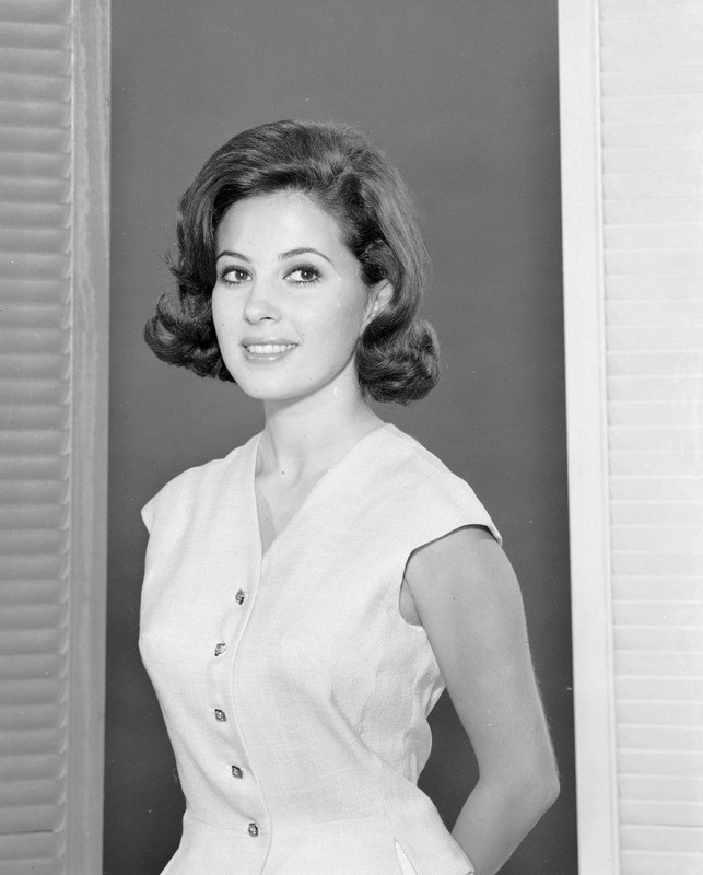 barbara_parkins_b16