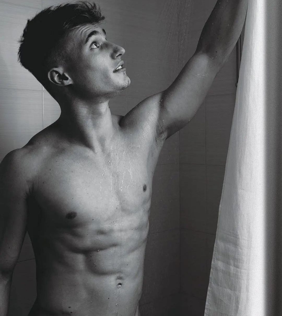 Jack Laugher (el tercer mosquetero de la Gran Bretaña - clavados) .