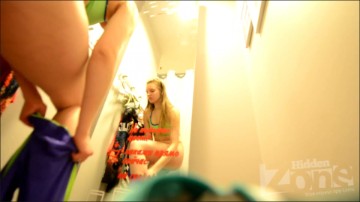[Image: Voyeur60135105542.jpg]