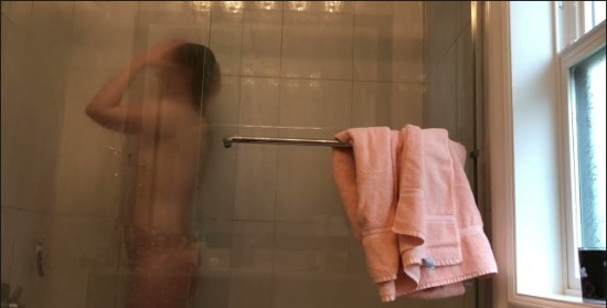 [Image: Voyeur15545075348.jpg]