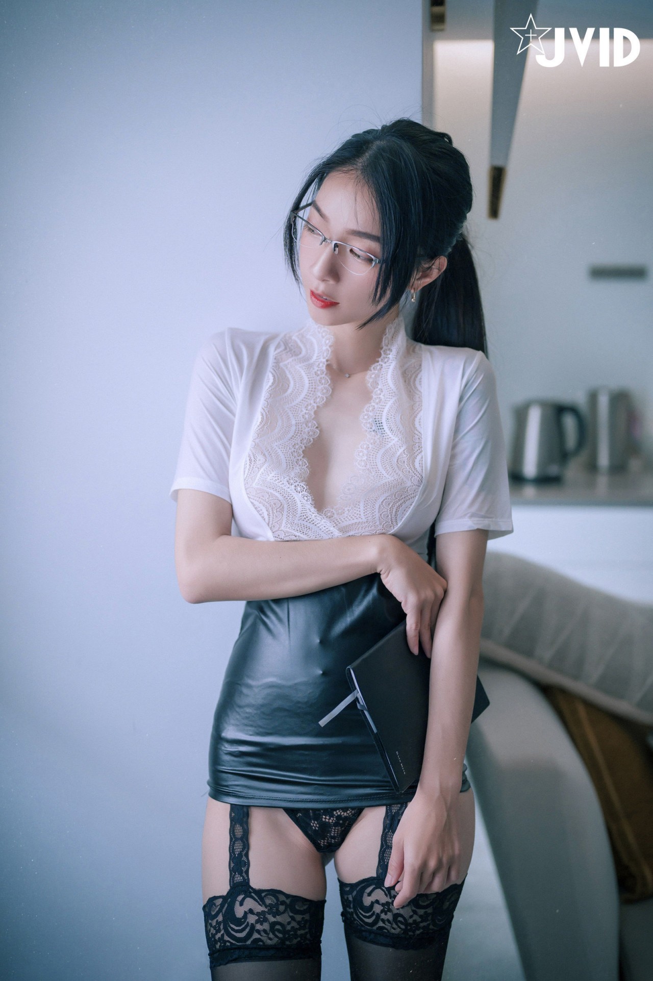 jvid 飘 飘《性感保险业务员》写真作品欣赏，较为性感的风格插图3