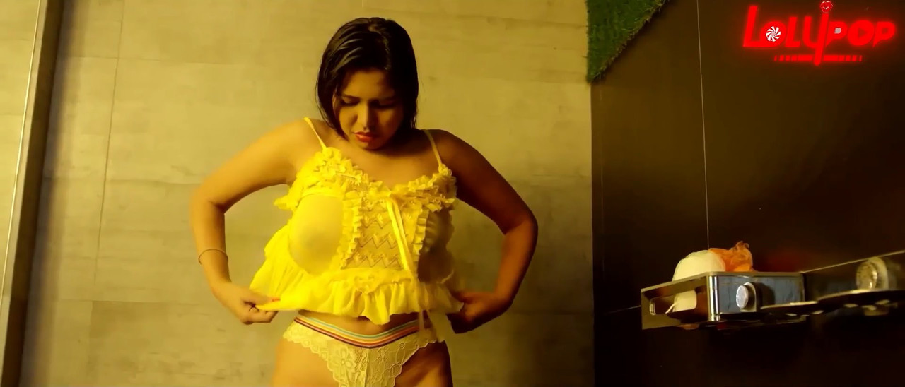 Chutiya.Bestu.2021.1080p.mkv_snapshot_01.14_[2021.07.26_15.23.54]