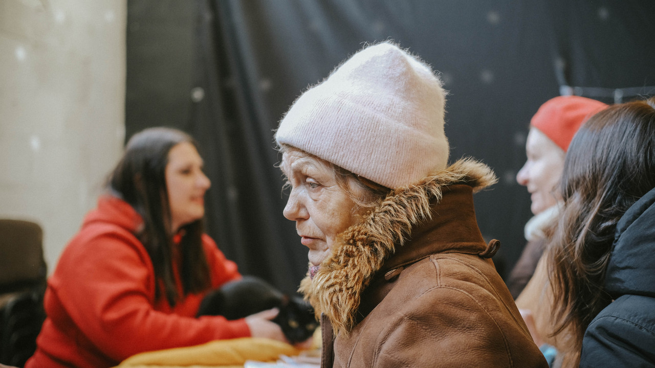 2DAD6261-B828-4BB7-BDF7-00C7B279F595