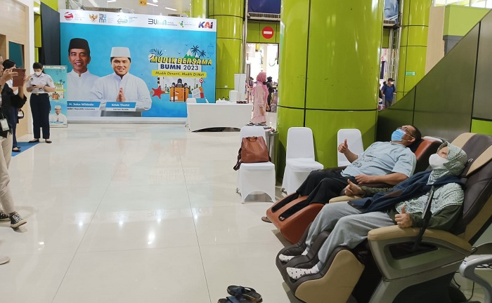 Posko Mudik Asyik Bersama BUMN 2023 kembali hadir di sejumlah stasiun. 