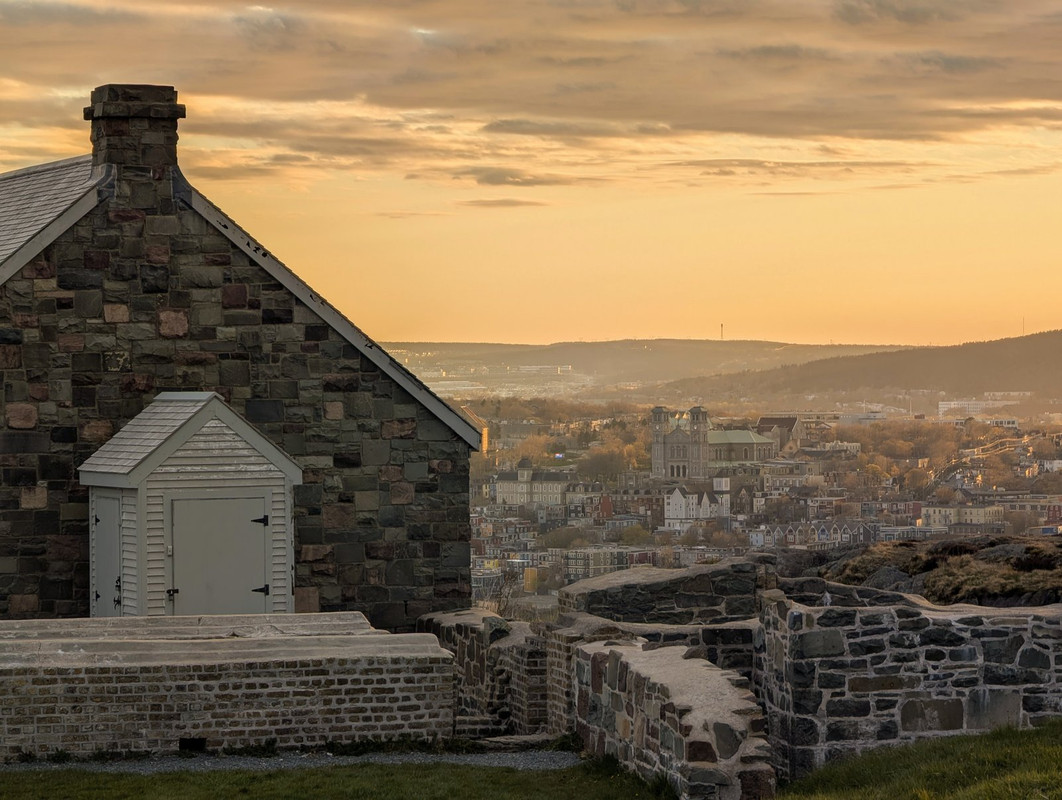 PXL_20250527_223617292.MP~2