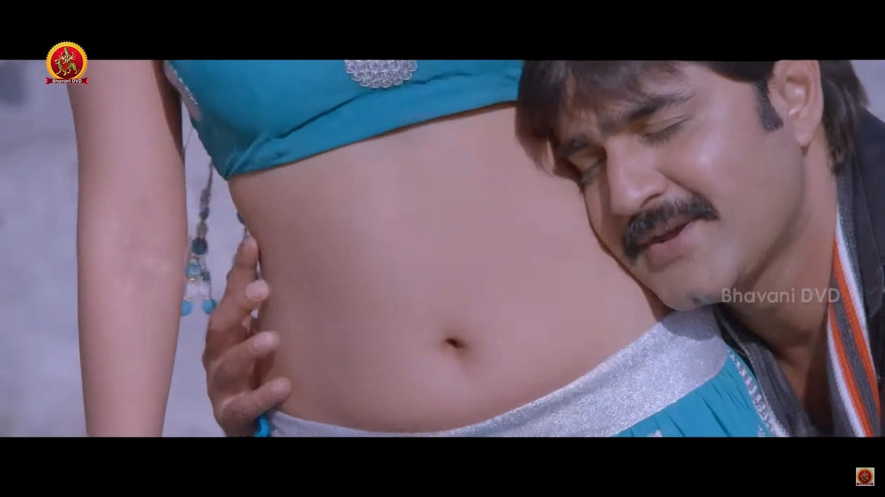 Sonia Mann Hot Navel Song From Dhee Ante 1080p.mp4_snapshot_01.54_[2020.11.21_22.34.23]