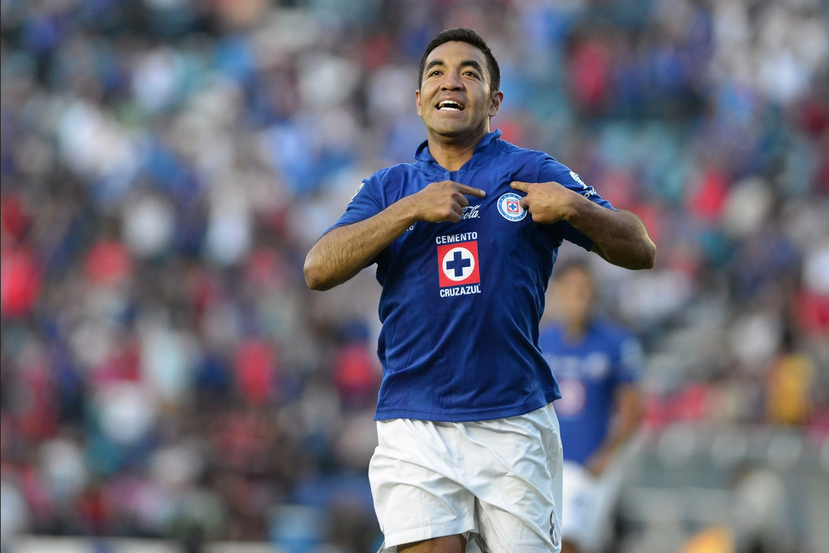 ¿Cruz Azul y Marco Fabián se reencuentran? Fans se burlan en redes sociales