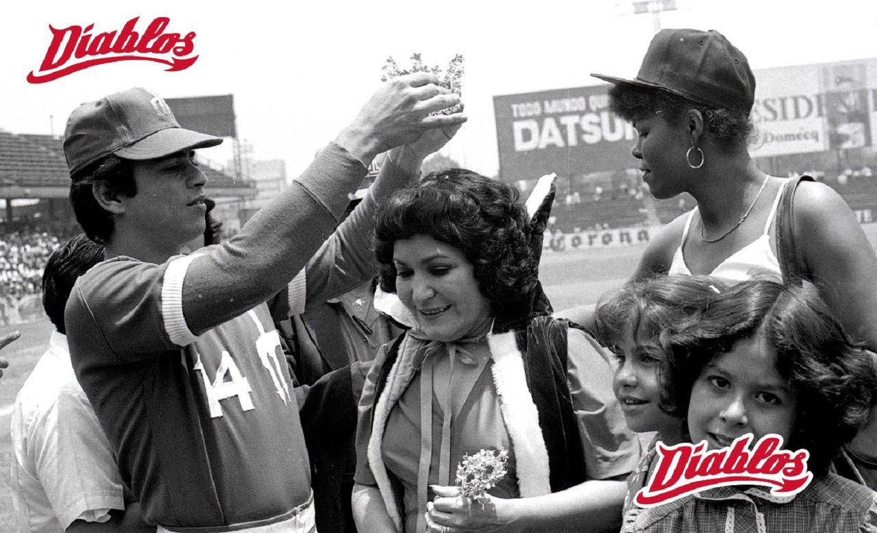 Carmen Salinas y los equipos de México que lloran su muerte