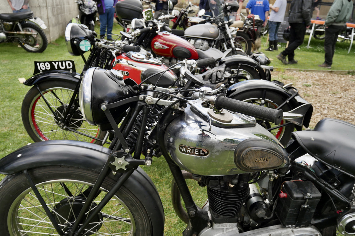 2B11E4B3-F2ED-4E26-A92B-4A5D9CB43F82