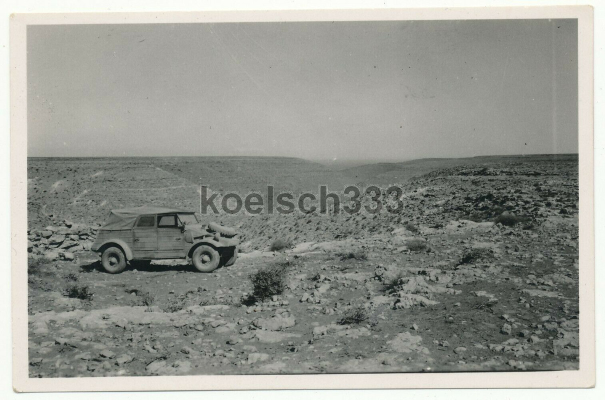 Foto Afrika Korps VW Kübelwagen mit Ballonreifen in Tobruk Ost