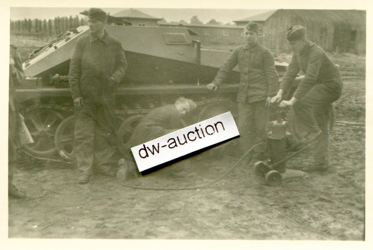 SdKfz Munitionsschlepper einer Sturmgeschütz Abt