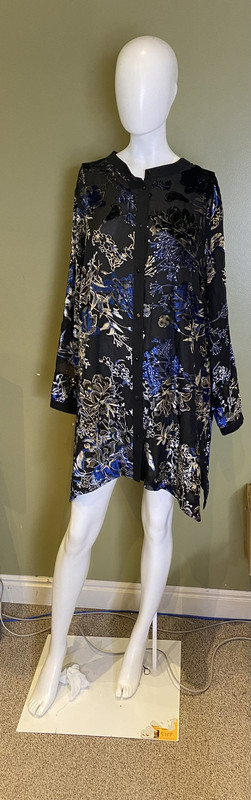 MISOOK SHEER BLACK WITH BLUE AND GREY VELVET FLOWERS  WOMENS BLOUSE LARGE