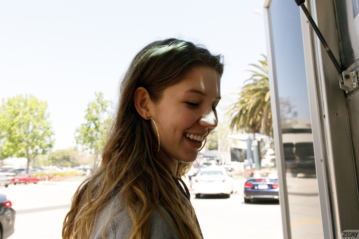 full_005_1355411516345388