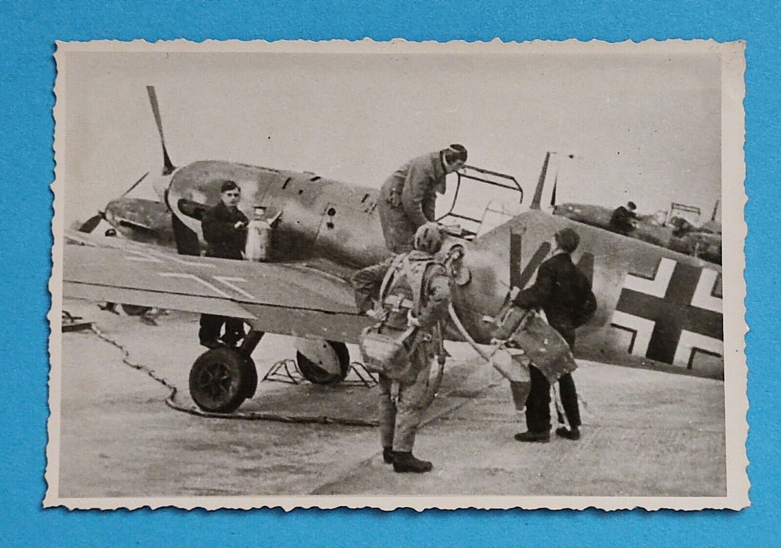 Foto- Messerschmitt-Pilot vor dem Start zu einem Kampfeinsatz,Me 109 2WK