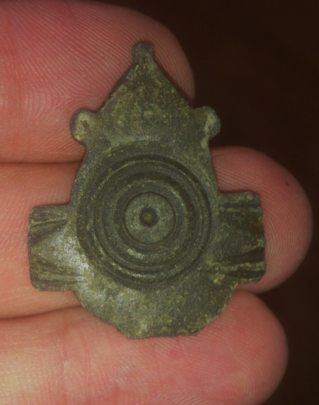 Possible Saxon brooch end 06102013
