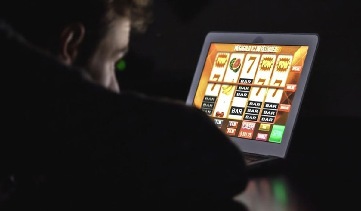Ketahuan Terlibat Bermain Judi Online, Ribuan Penerima Bansos Resmi Dicoret