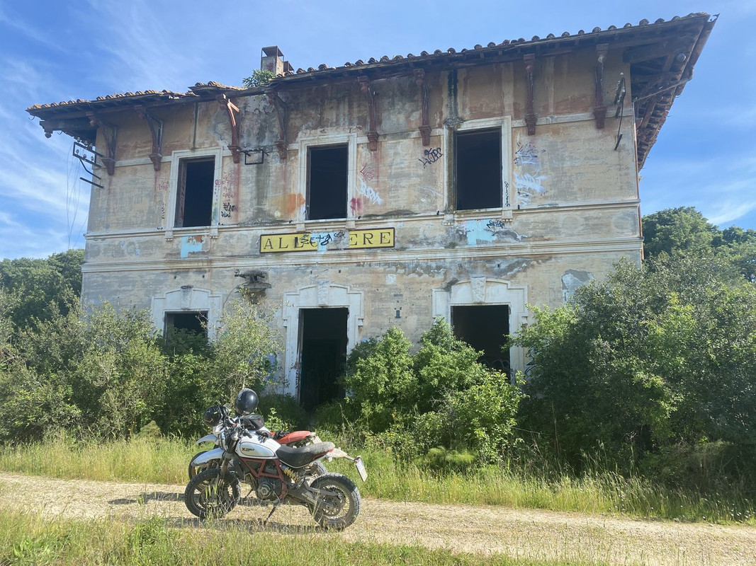 7B7A6989-C4D9-4906-B005-110101D76D0C