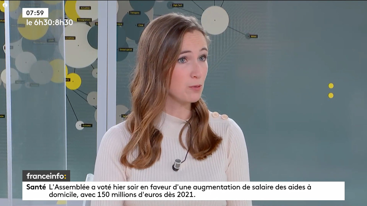 10.23 - 05.29.00 - 9h30. Entre JT, chroniques, invités et revues de p....ts_snapshot_01.36.47.073