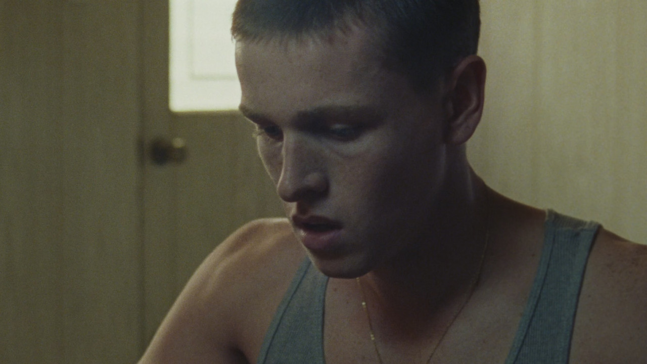Beach Rats (2017).mkv_snapshot_01.29.18_[2018.02.08_16.25.37]