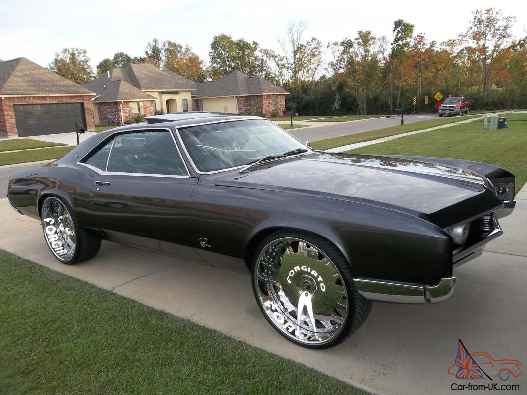 Pontiac Rivera